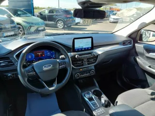 FORD Kuga – Fahrzeugbild 11