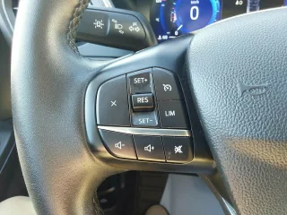 FORD Kuga – Fahrzeugbild 13