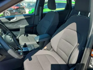 FORD Kuga – Fahrzeugbild 6
