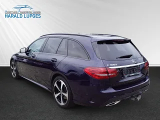 MERCEDES-BENZ C 300 – Fahrzeugbild 6