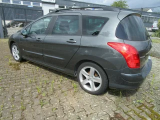 PEUGEOT 308 – Fahrzeugbild 4