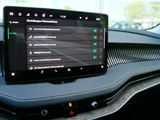 SKODA Superb – Fahrzeugbild 12