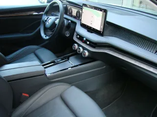 SKODA Superb – Fahrzeugbild 15