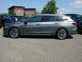 SKODA Superb – Fahrzeugbild 5