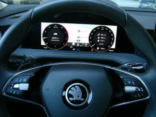 SKODA Superb – Fahrzeugbild 9