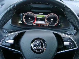 SKODA Karoq – Fahrzeugbild 10