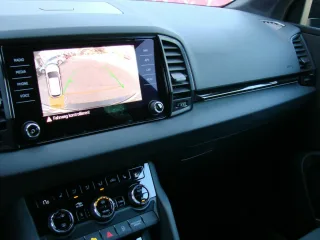 SKODA Karoq – Fahrzeugbild 12