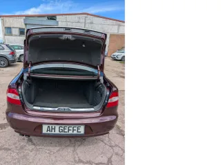 SKODA Superb – Fahrzeugbild 11