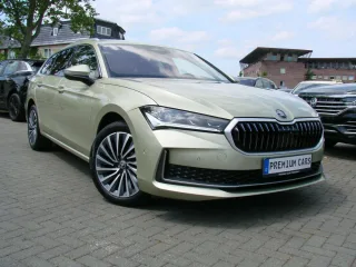SKODA Superb – Fahrzeugbild 1