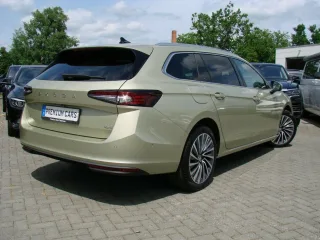 SKODA Superb – Fahrzeugbild 3