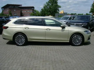SKODA Superb – Fahrzeugbild 4