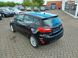 FORD Fiesta – Fahrzeugbild 5