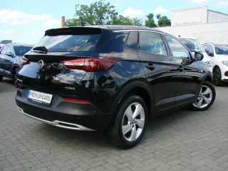 OPEL Grandland – Fahrzeugbild 3