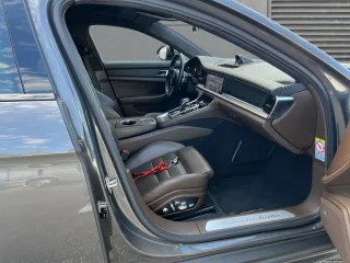 PORSCHE Panamera – Fahrzeugbild 10