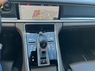 PORSCHE Panamera – Fahrzeugbild 13
