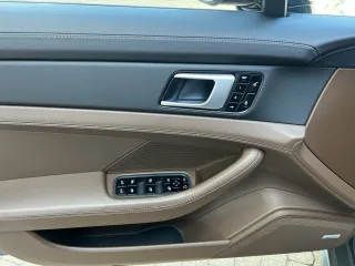 PORSCHE Panamera – Fahrzeugbild 15
