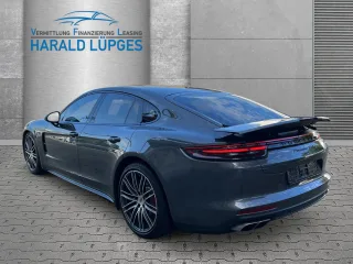 PORSCHE Panamera – Fahrzeugbild 6
