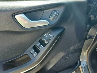 FORD FIESTA – Fahrzeugbild 8
