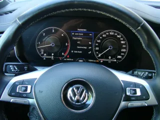 VW Touareg – Fahrzeugbild 10