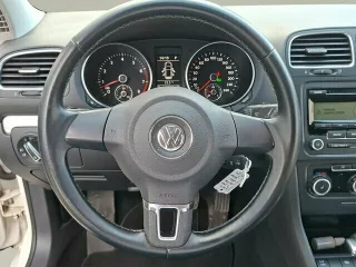 VW Golf – Fahrzeugbild 9