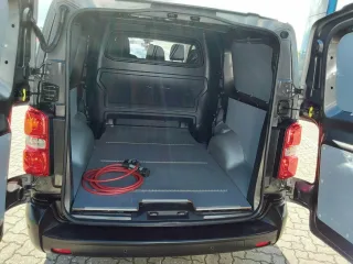 OPEL VIVARO-E – Fahrzeugbild 4