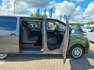 OPEL VIVARO-E – Fahrzeugbild 9