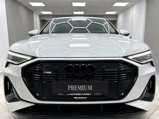 AUDI e-tron – Fahrzeugbild 13