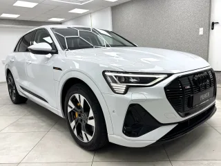 AUDI e-tron – Fahrzeugbild 14