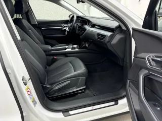 AUDI e-tron – Fahrzeugbild 15
