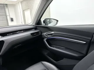 AUDI e-tron – Fahrzeugbild 9