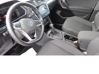 VW Tiguan – Fahrzeugbild 9