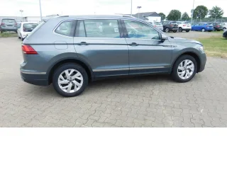 VW Tiguan – Fahrzeugbild 3