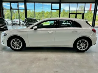 MERCEDES-BENZ A 180 – Fahrzeugbild 3
