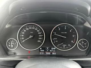 BMW 318d – Fahrzeugbild 10
