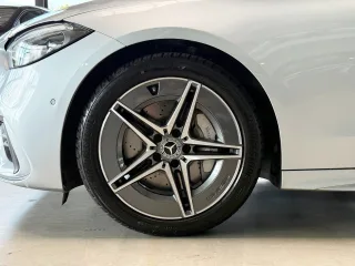 MERCEDES-BENZ C 180 – Fahrzeugbild 10