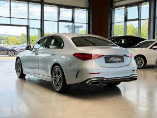 MERCEDES-BENZ C 180 – Fahrzeugbild 4