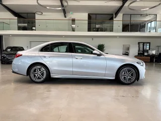 MERCEDES-BENZ C 180 – Fahrzeugbild 8