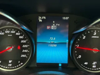 MERCEDES-BENZ C 220 – Fahrzeugbild 6