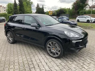 PORSCHE Cayenne – Fahrzeugbild 2