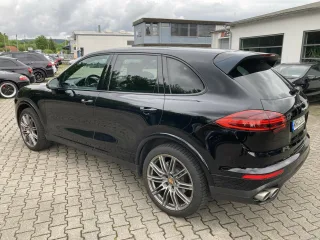 PORSCHE Cayenne – Fahrzeugbild 4