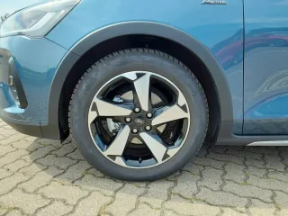 FORD Focus – Fahrzeugbild 8