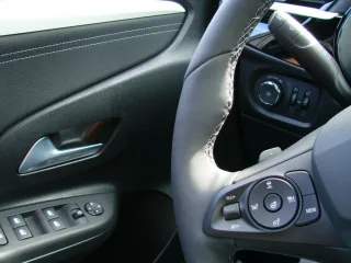 OPEL Corsa – Fahrzeugbild 9