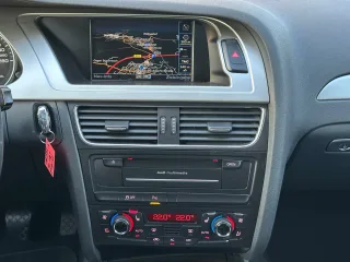 AUDI A4 – Fahrzeugbild 6