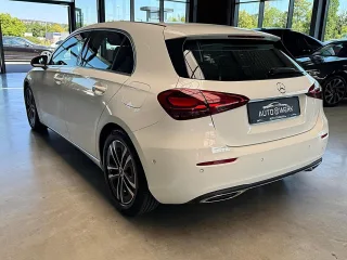 MERCEDES-BENZ A 180 – Fahrzeugbild 4