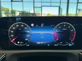 MERCEDES-BENZ A 180 – Fahrzeugbild 8