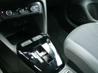 OPEL Corsa – Fahrzeugbild 12