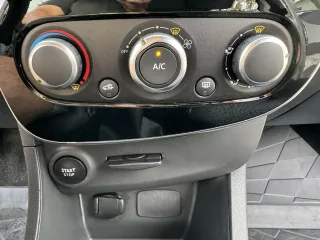 RENAULT Clio – Fahrzeugbild 10