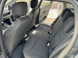 RENAULT Clio – Fahrzeugbild 11