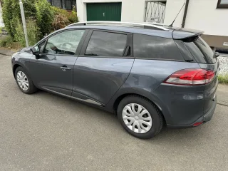 RENAULT Clio – Fahrzeugbild 4