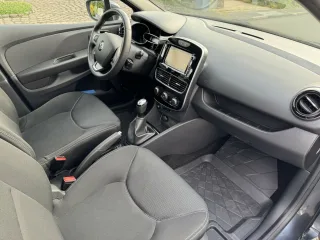 RENAULT Clio – Fahrzeugbild 5